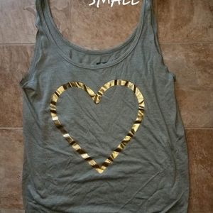 BILLABONG TANK NEVER WORN EUC